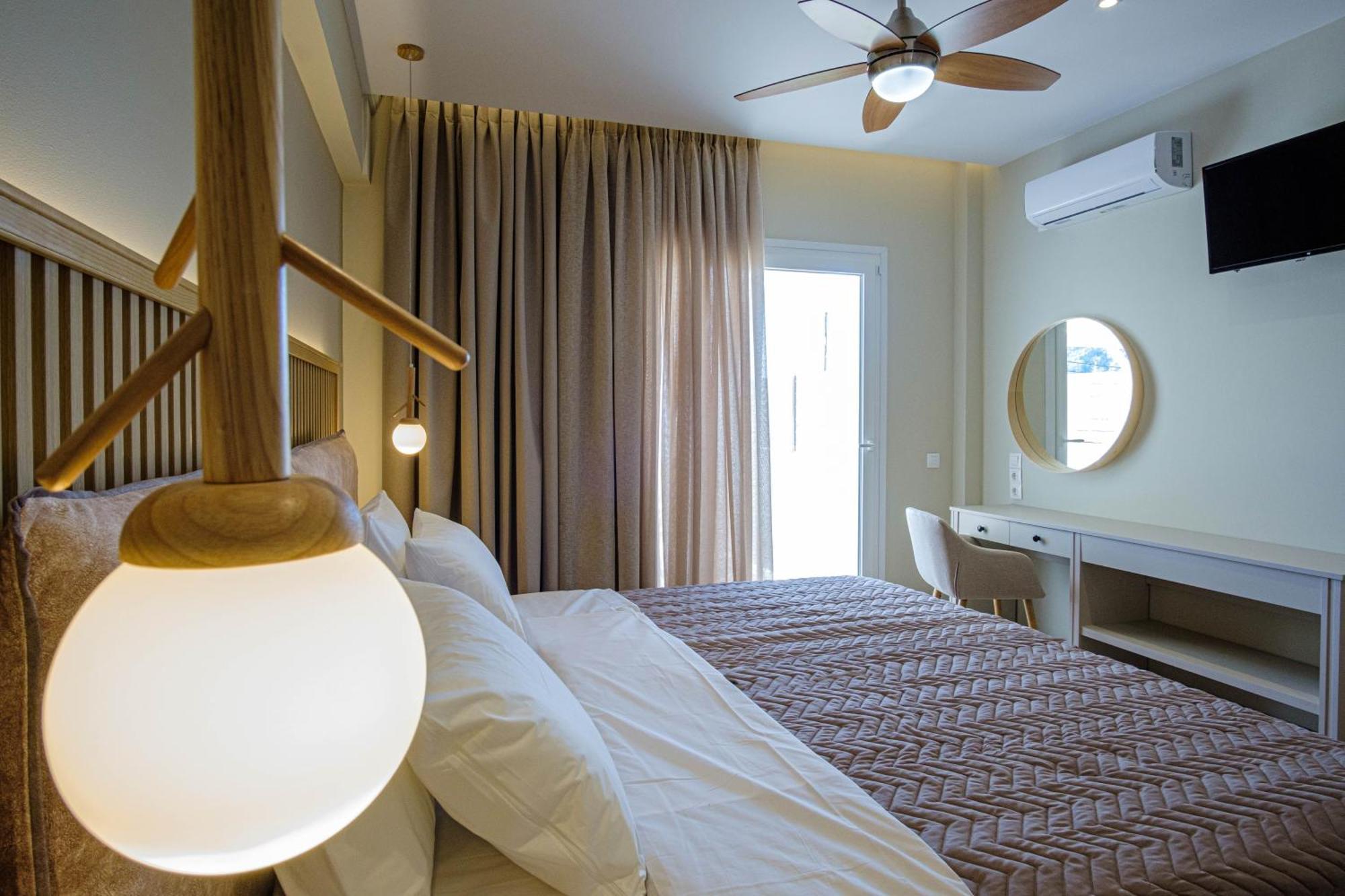 Elias & Vasili House Hotel Agios Georgios Pagon Eksteriør billede